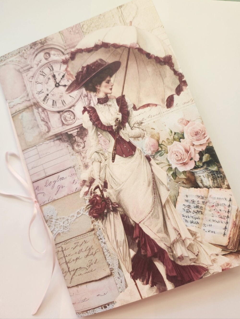 Junk Journal Booklet "ROMANTIQUE" Victorian Romance LG 8.5"x5.5" 40pgs Ephemera